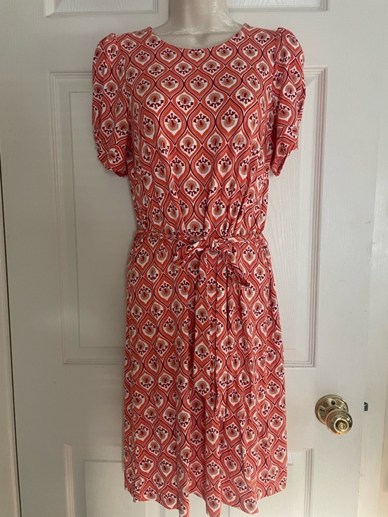 Boden Dresses & Skirts - Boden Coral & White Geometric Tie-Waist Midi Dress